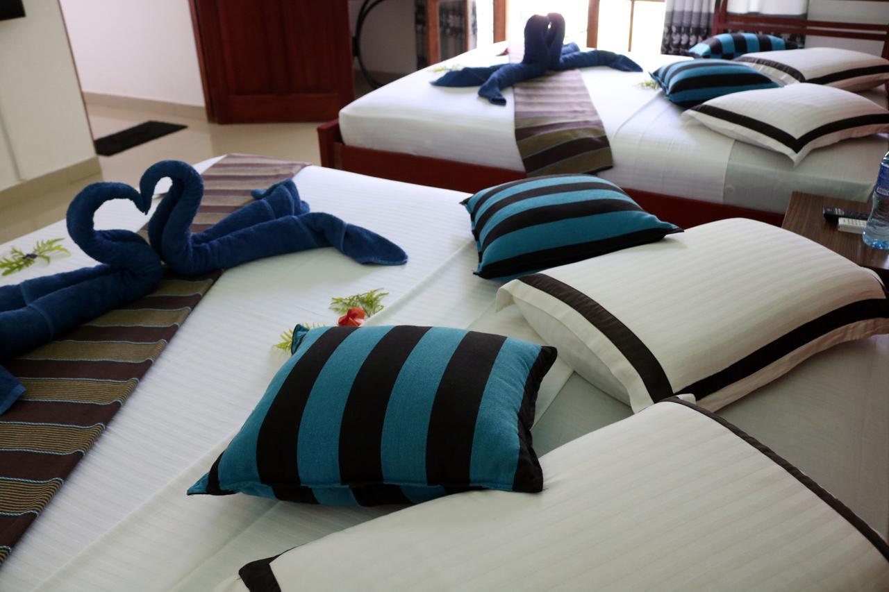 Margosa Lake Resort Anuradhapura Ngoại thất bức ảnh