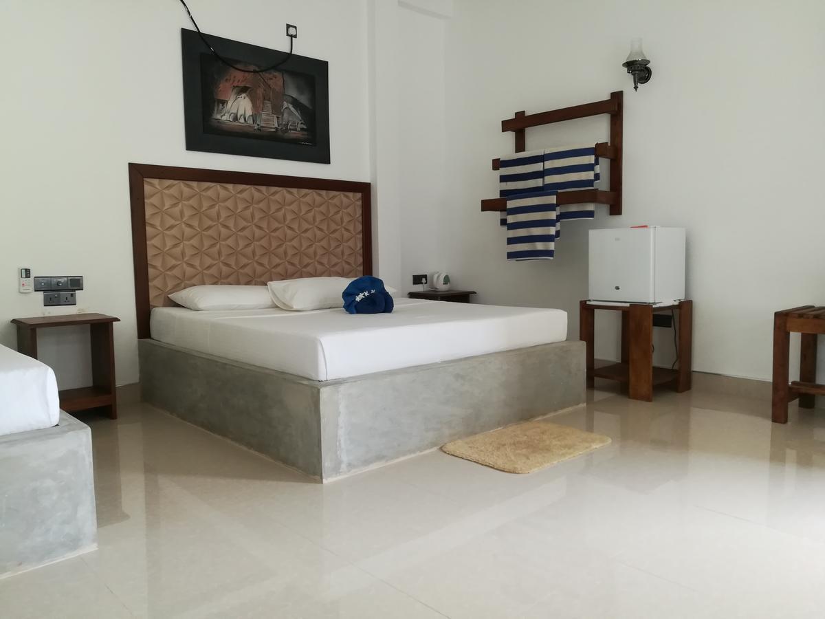 Margosa Lake Resort Anuradhapura Ngoại thất bức ảnh